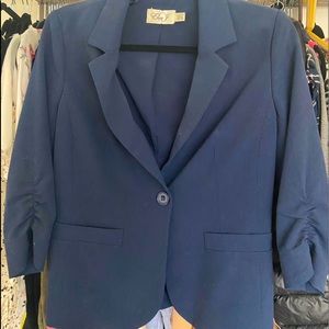 Ruched sleeve blazer